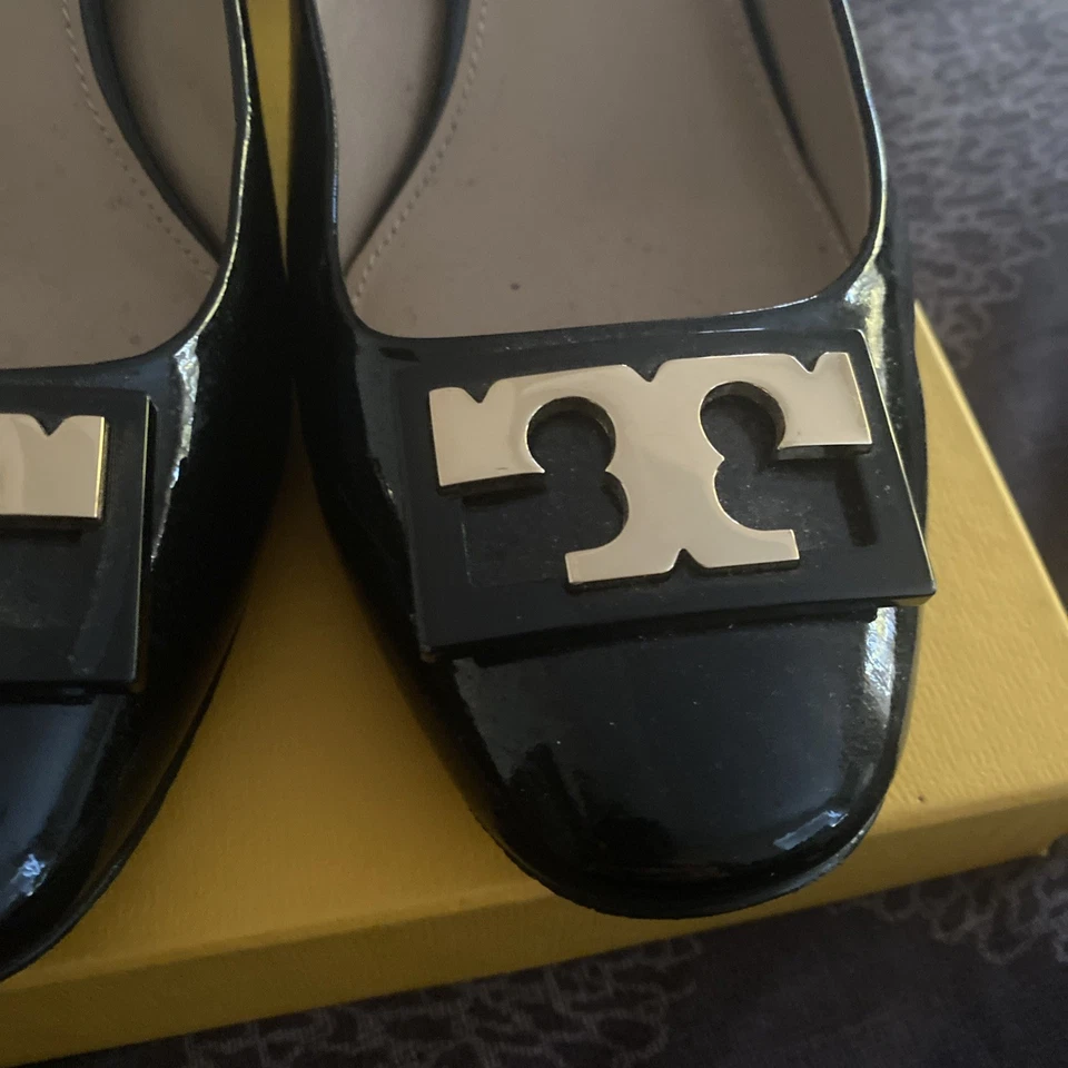 Talla 10.5 - Zapatos de tacón Tory Burch Gigi de charol negro sin cordones Foto 3 de 4