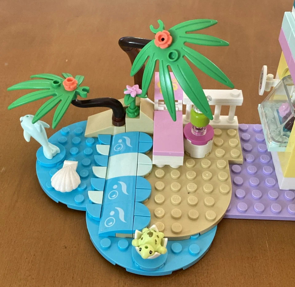 LEGO FRIENDS 41693 Surfer Beachfront - Complete - No Box - Image 4 of 4