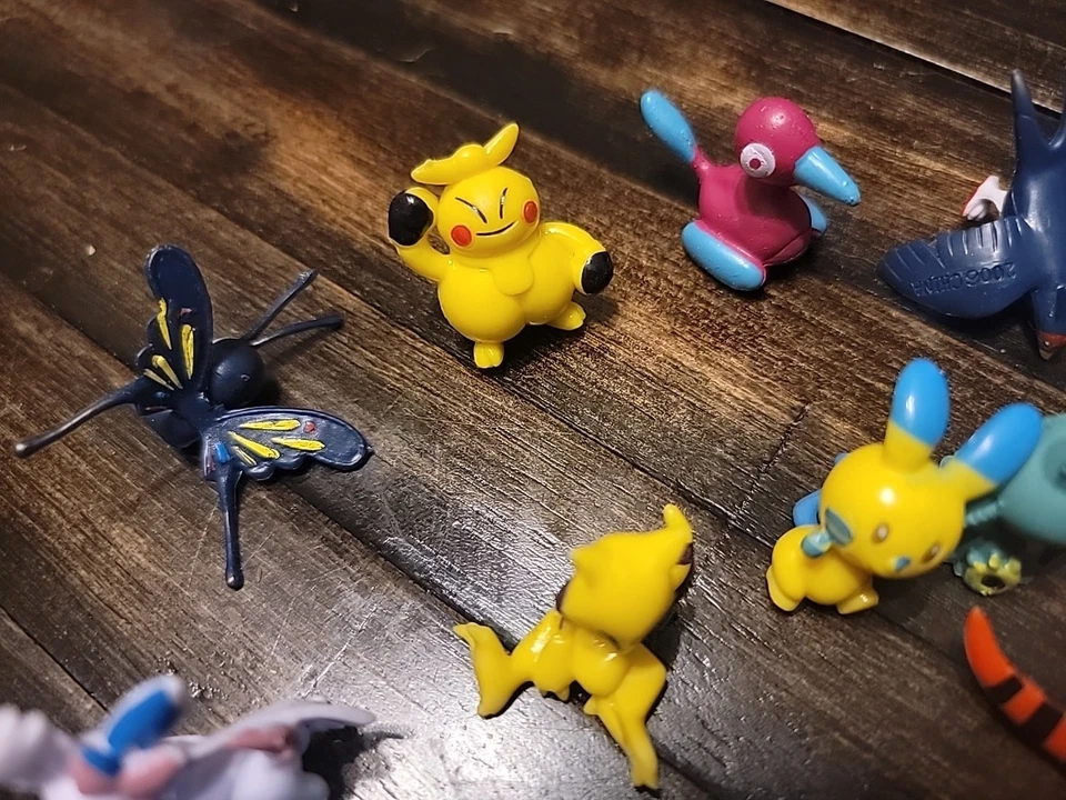 Lot of 23 RL Pokemon Mini R/L.W 1" Figures 2006 2007 Vintage - Image 3 of 4
