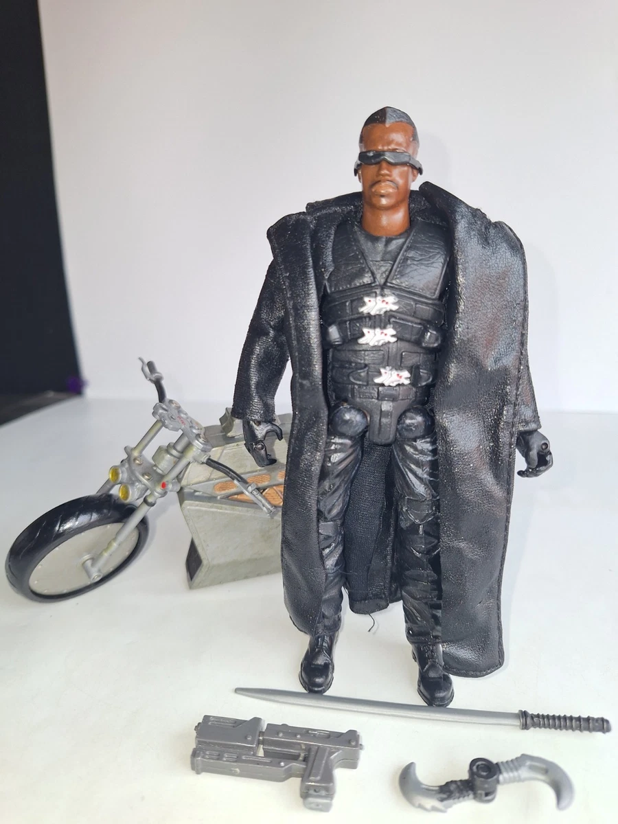 新品　BladeⅡ 12インチ アクションフィギュアブレイド トイビズ Amazon.co.jp: 映画 ブレイド フィギュア トイビズ マーベル アメコミ