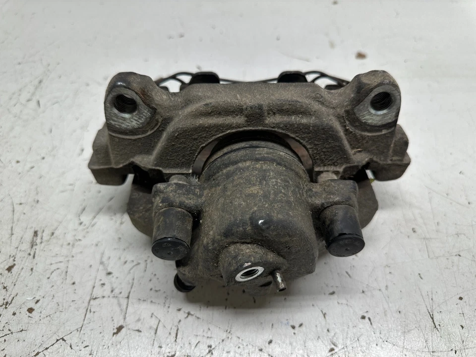 P31004 2011-2018 Volkswagen Beetle Front Brake Caliper Passenger Side OEM - Image 4 of 4