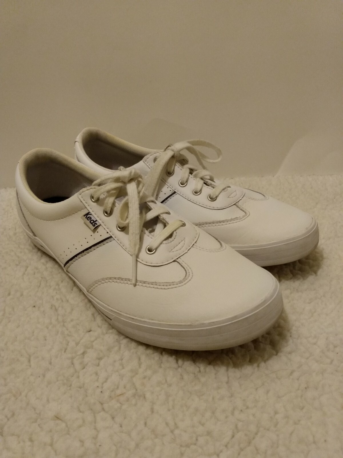 womens white keds tennis shoes