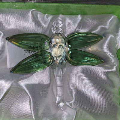 Oleg Cassini Signed Crystal Dragonfly Figure Iridescent Green Wings w/ Satin Box