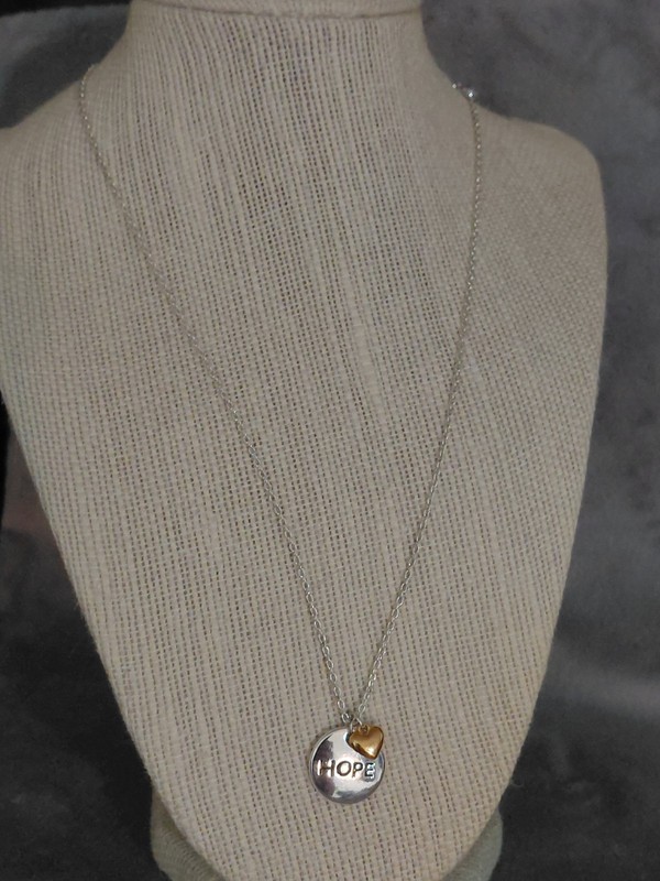 Avon Have “Hope” Necklace Collier Grand Espoir 2009 17"