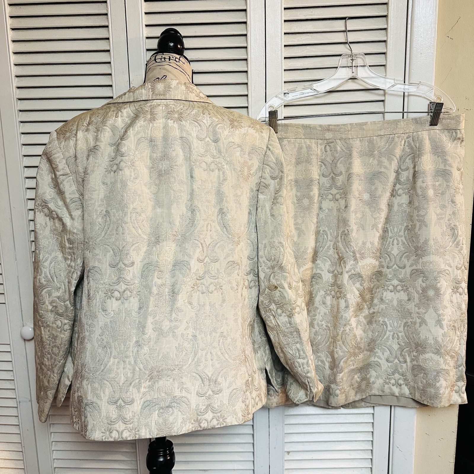 Collections For Le Suit Skirt Suit Size 16W 