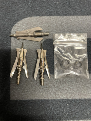 Rage Hypodermic 100gr Expandable Broadheads (x2) w/ Practice head & Collars
