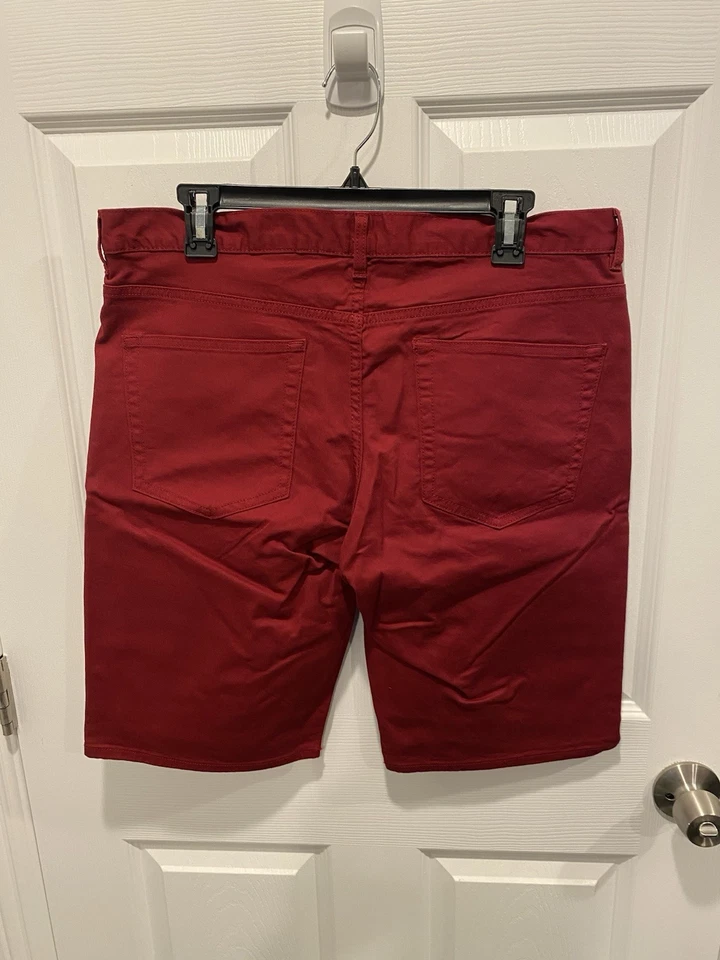 H&M Men's Slim Fit Shorts Red Size 34 Flat Front Cotton Blend - Image 2 of 4