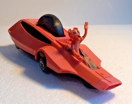 VINTAGE DINKY TOYS PINK PANTER JET CAR WITH FIGURE