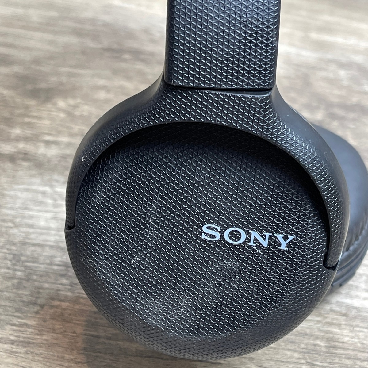 SONY ワイヤレスヘッドホン  ブラック WH-CH510 Sony Wireless On-Ear Headphones WH-CH510 - Shopping In Japan Net