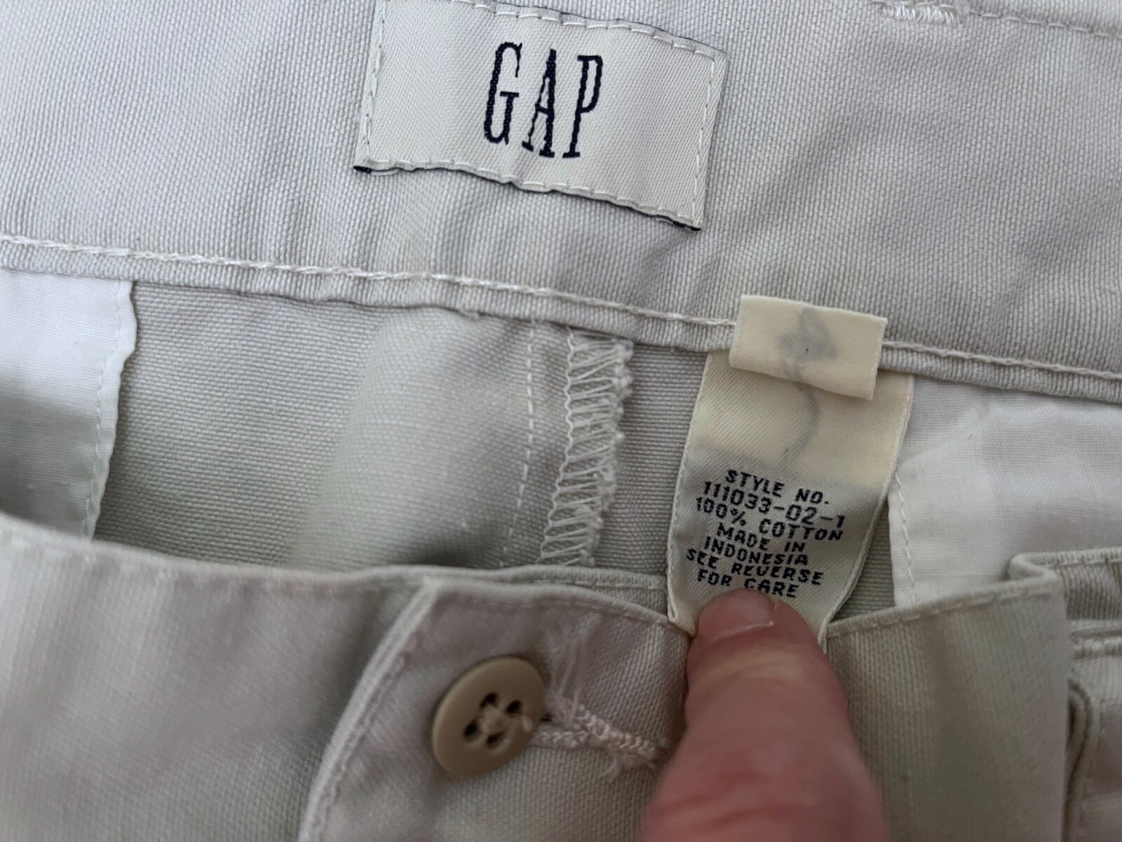 Men’s Gap Khaki Cargo Shorts VG Condition 100 Co… Gem