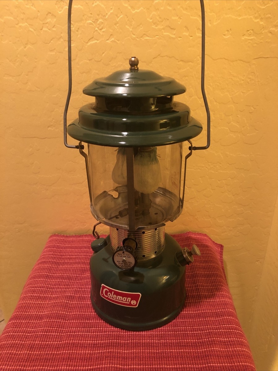 ANTIQUE COLEMAN LANTERN MODEL 220 F USE GENERATOR 220E5891 ANTIQUE COLEMAN LANTERN MODEL 220 F USE GENERATOR 220E5891