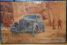 RODEN #817 1/35 SCALE PERSONENKRAFTWAGEN V8-G81A SPECIAL 1938  NEW IN DAMAGED BX
