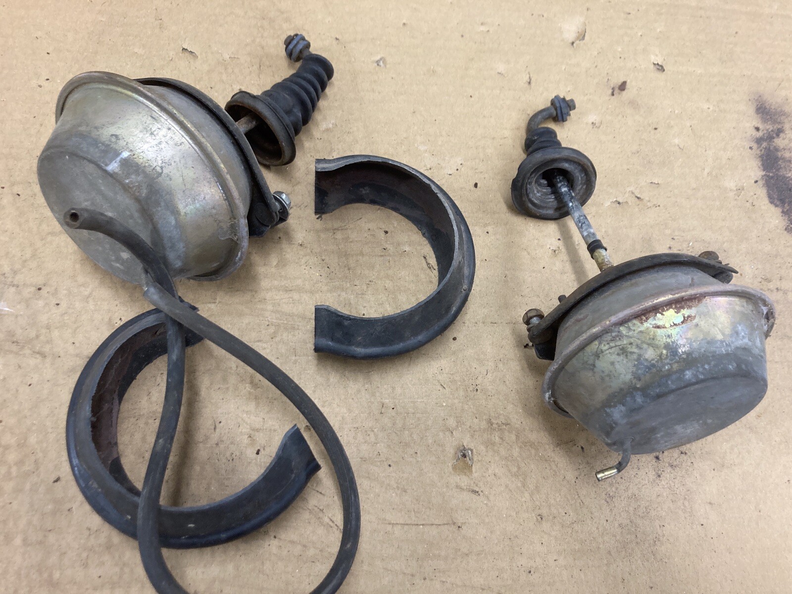 19681969 Pontiac GTO Judge Lemans Hideaway Headlight Vacuum Actuators