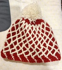 New Hand knit/crochet 100 wool pom pom beanie hat