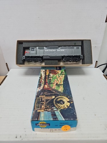 Locomotora diésel Athearn 4106 Southern Pacific SDP-40 HO leer.  | Zustand: New: Other (See Details)
