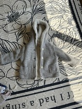 Gap Kid 6-12 Months, Unisex. Good Condition.Used