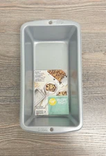 Wilton Loaf Pan Medium 8-1/2" X 5" Non Stick Steel