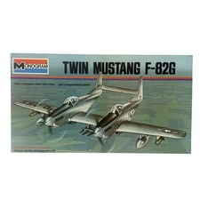 Monogram Twin Mustang F-82G 1:72 Plastic Airplane Model Kit 7501 Vintage 1973