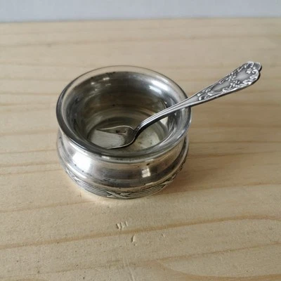 Ancien Saleron En Métal Argenté et verre Avec Petite Cuillère 🥄 - Photo 1/4