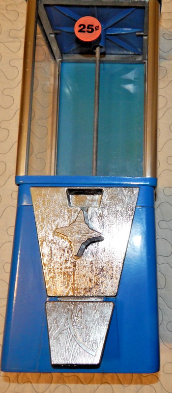 OAK QUARTER GUMBALL MACHINE