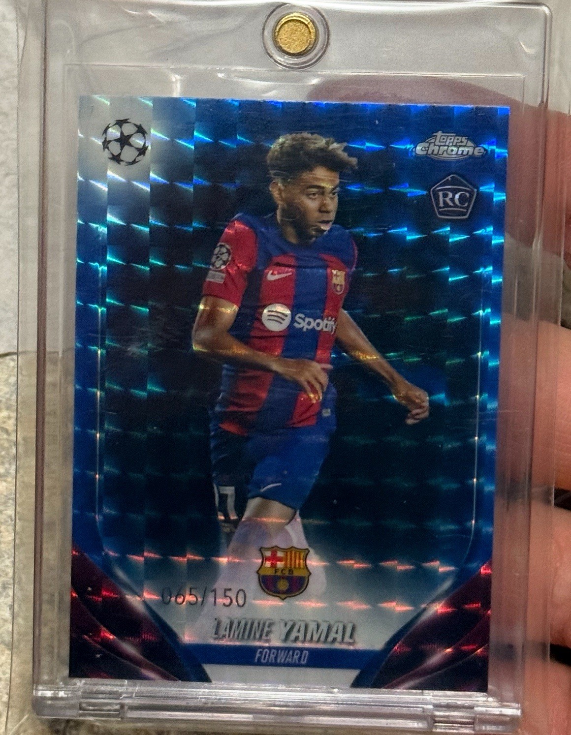 2023-24 Topps Chrome UCC Lamine Yamal Blue Geometric Refractor /150 RC #64