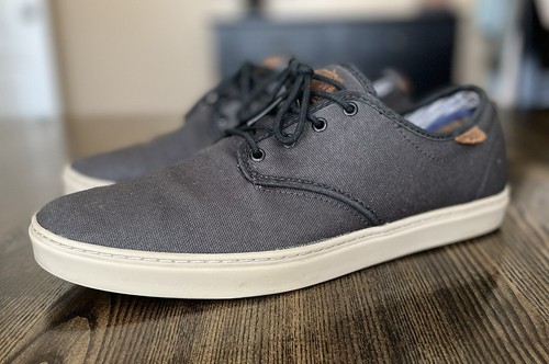 vans ludlow