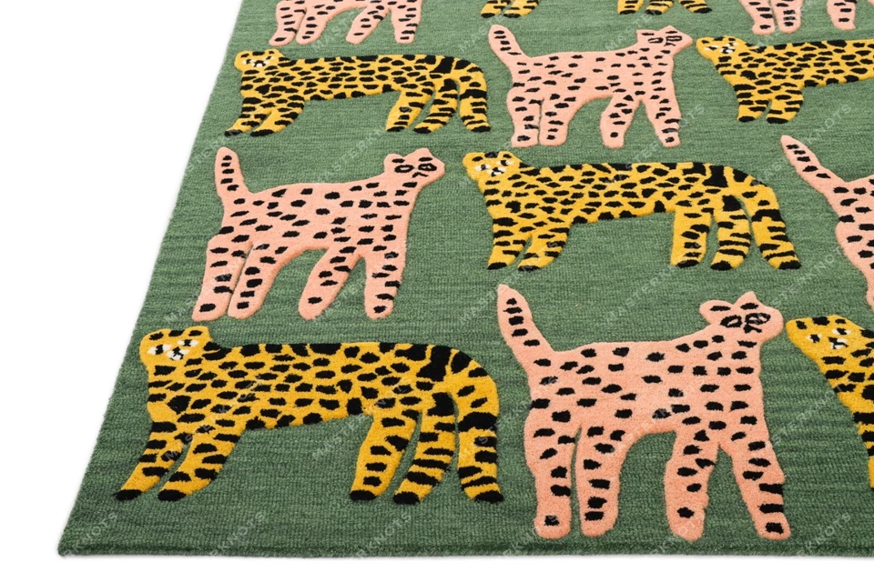 Catwalk Dark Green Hand Tufted 100% Wool Soft Area Rug Carpet. - Image 2 of 4