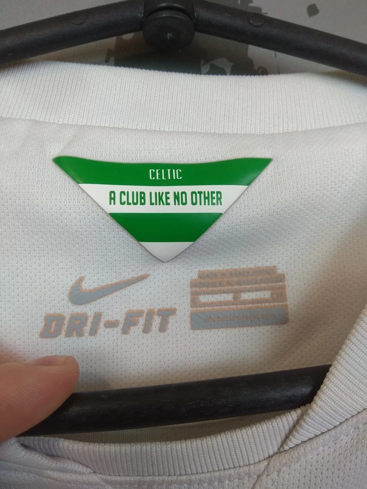 Celtic Jersey 2014 2015 Third SMALL Long Sleeve Shirt Nike 618740-105 ig93 - Image 4 of 4