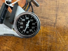 Nos Stewart Warner Deluxe Oil Temperature Gauge Ptd361.cc.72