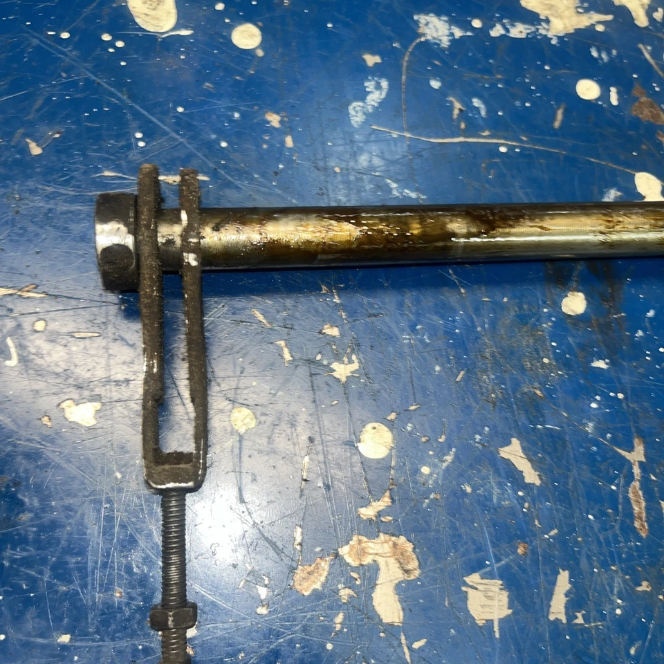 Задняя ось 1969 HONDA CL175 SCRAMBLER - Изображение 3 из 4