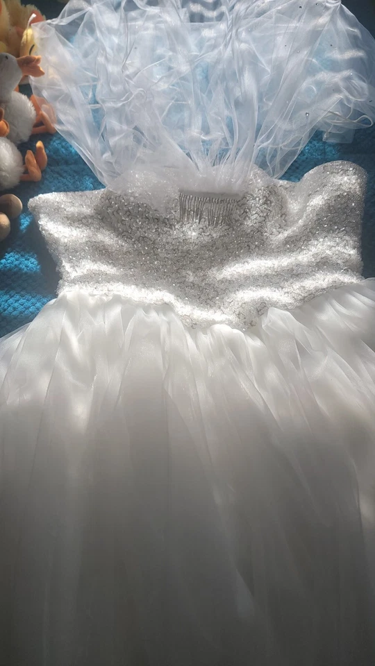 Wedding Dress  - Image 3 of 4