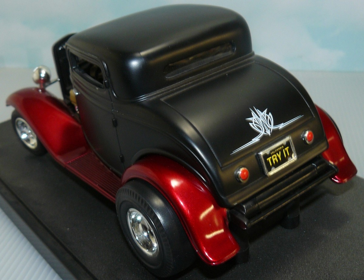 1/18　ホットウィール 1932 フォードクーペ限定版　モデルA 1/18 Hot Wheels 1932 Ford coupe gasser , altered , drag car