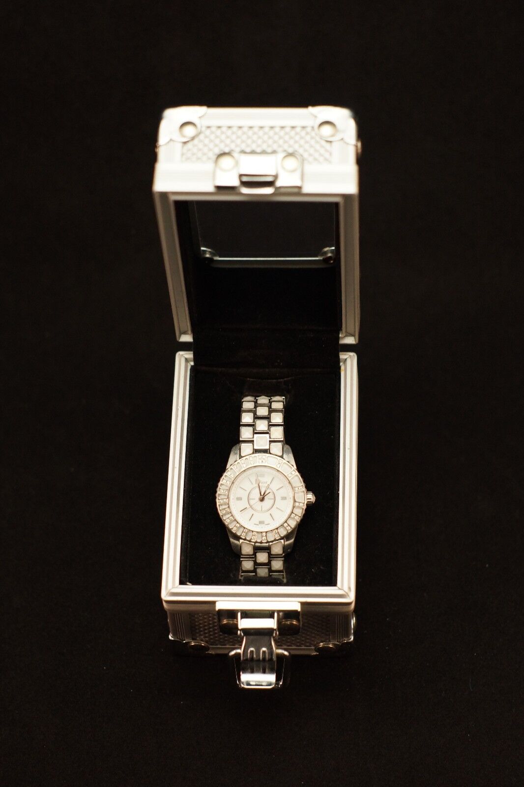 Christian Dior Chrystal Swiss Watch - 28mm Diamond & White Sapphire CD112113M002