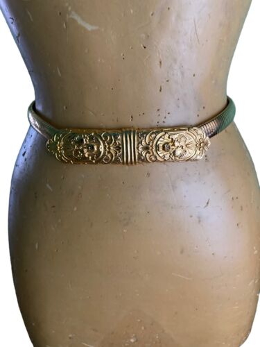 NYC ACCESSORY 1980s Vintage Gold chain belt with g