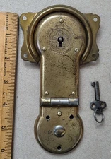 ANTIQUE YALE & TOWNE TRUNK LOCK & KEY, Brass Plated Vintage Chest Hardware Parts