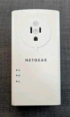 Netgear Powerline 2000 PLP2000 Extra Outlet, Wall Plug Network Adapter