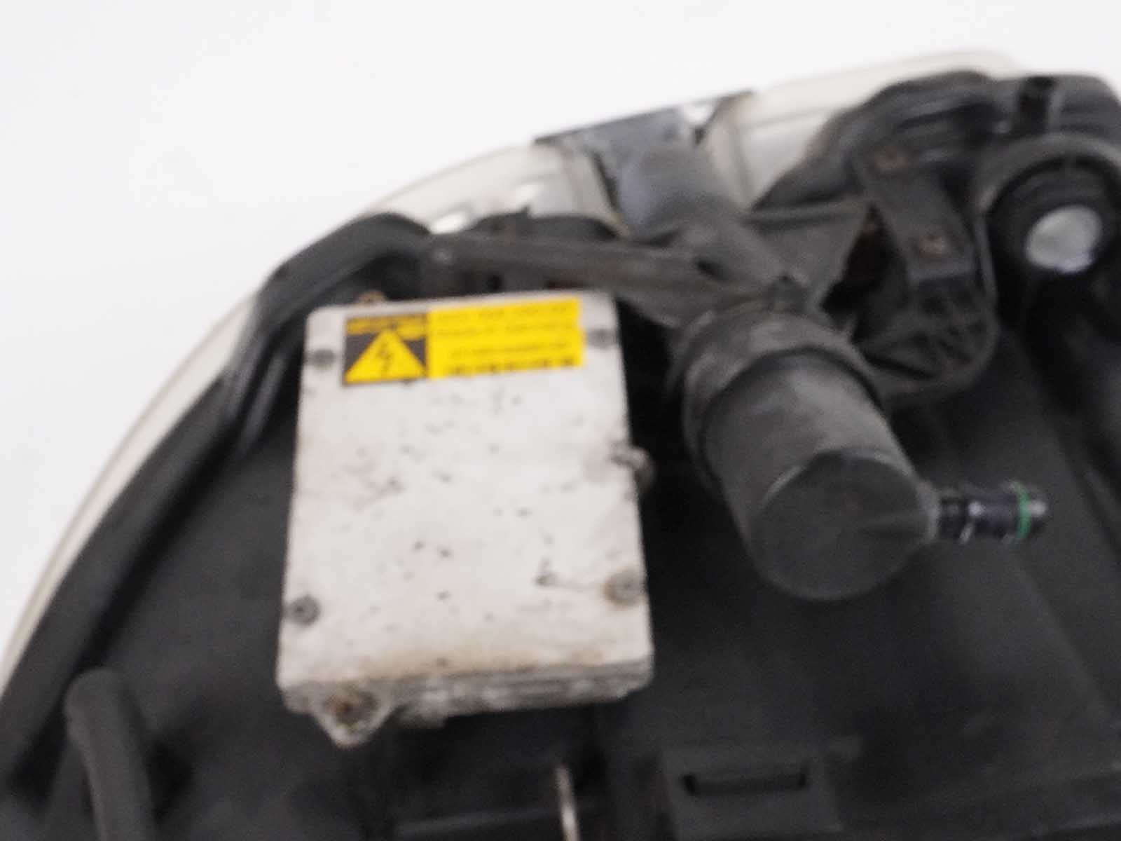 2003-2008 Maserati Quattroporte M139 OEM Right Side Headlight Xenon W/ Washer