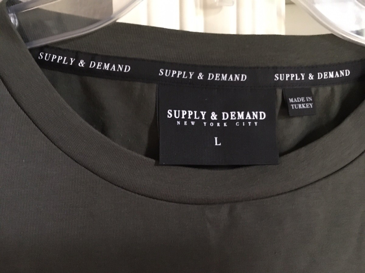 Supply Demand Medusa Tshirt Size Large Army Green /Gold