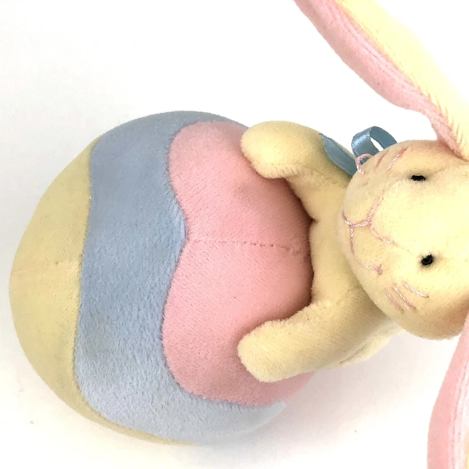 Peluche Dakin Megan Bunny acostado en pelota con carillón conejo suave melódico juguete para bebé Foto 3 de 4