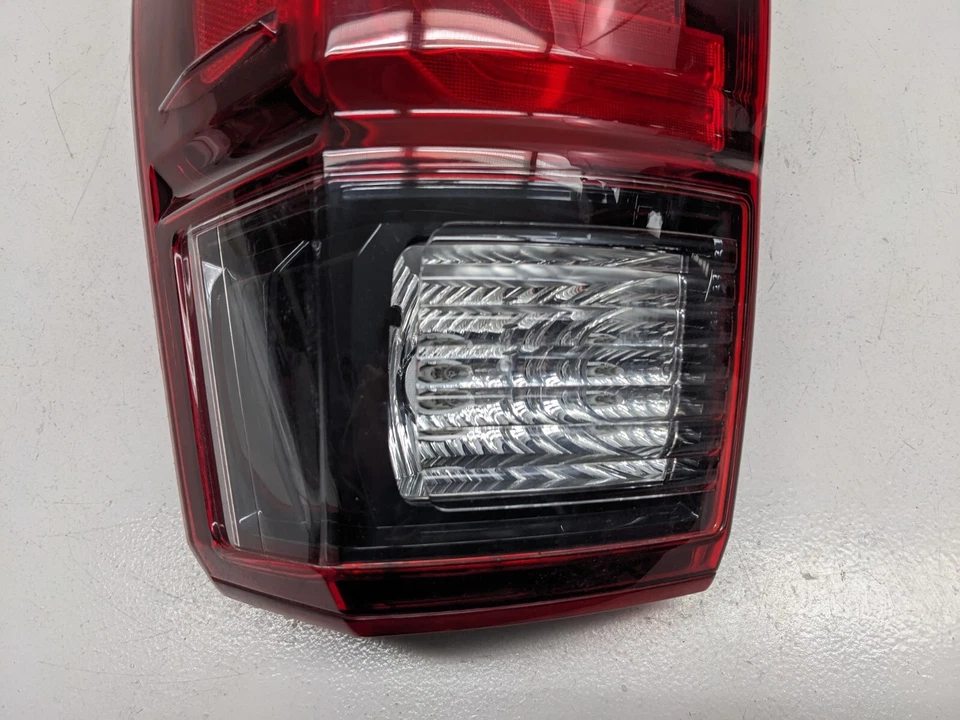 Задний фонарь левый для Toyota Tacoma 2020–2023 TL16 - Изображение 3 из 4