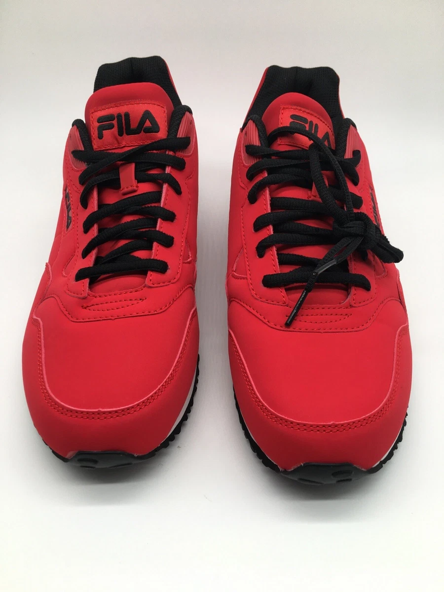 Red fila on sale mens shoes