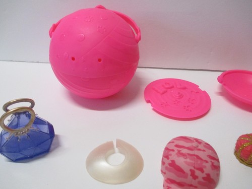 HUGE LOT OF 65 LOL SURPRISE DOLL ACCESSORIES JEWELRY SHOES & MORE #12 BIN C - Picture 2 of 8