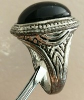 Gorgeous Vintage Ancient Ring Bron