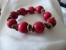 RED WOODEN BEADS LEATHER KNOTTED ROLL ON BRACELET 24/29A