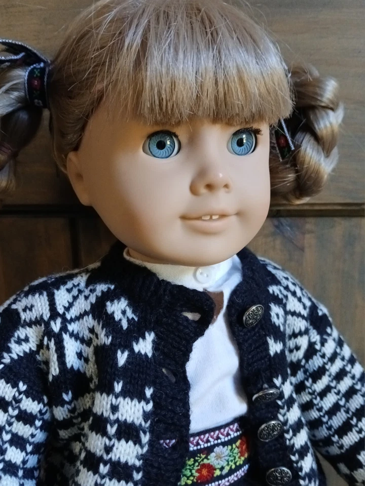 Pleasant Company Kirsten con encuadernación de cuello blanco, computadora Mac, litera, escritorio Foto 3 de 4