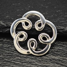 Colgante de plata de ley diseño floral Tous 925