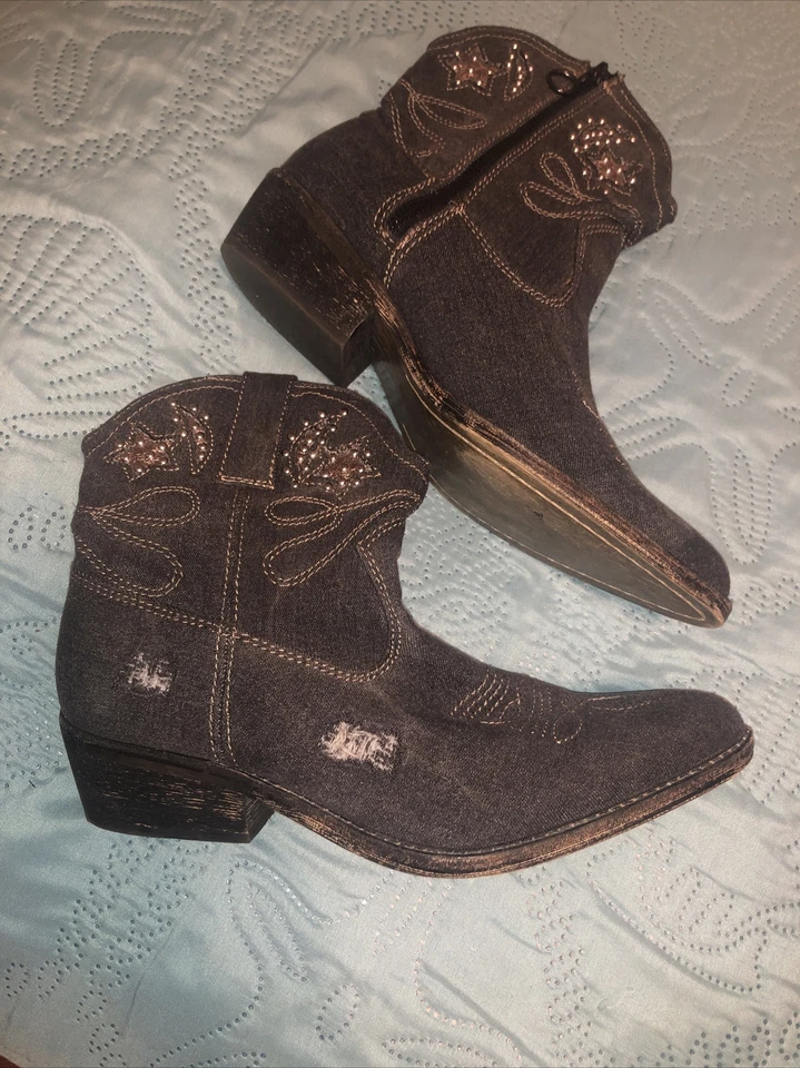 Botas vaqueras occidentales de mezclilla Zigi Soho para mujer 7,5 negras envejecidas con tachuelas cremallera Foto 4 de 4