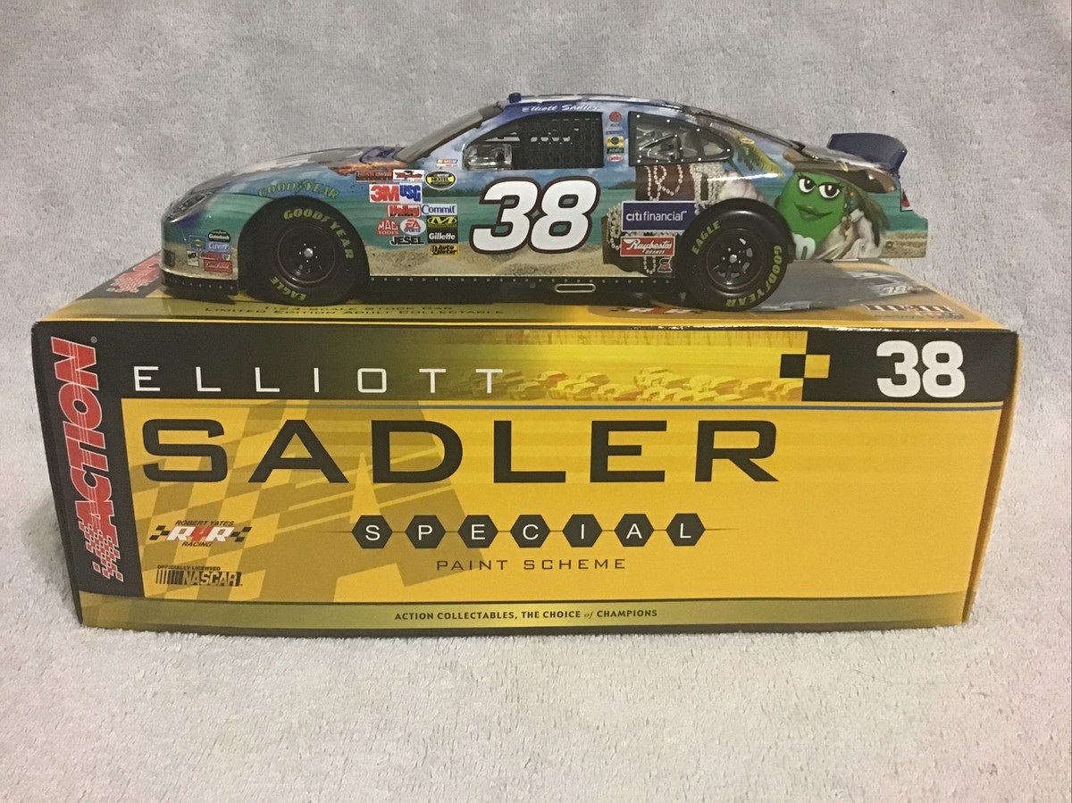 2006 Action ELLIOTT SADLER #38 M & M's / Pirates Caribbean Dead