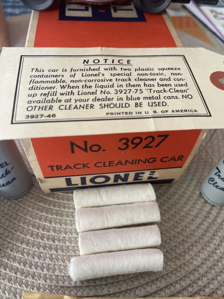 LIONEL 3927 #9 Vintage-TRACK CLEANING  Blue letter Variation C-8 with Orig/ BOX - Image 3 of 4