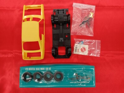 Nichimo 1/20 Toyota Corona Mark II 1900 Hardtop RT72-S Vintage Kit